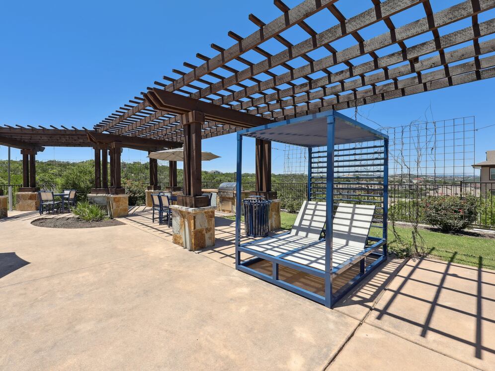 Sundeck with lounge and picnic seating
