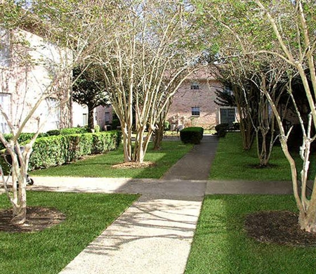 Ole Towne Apartments Image 4