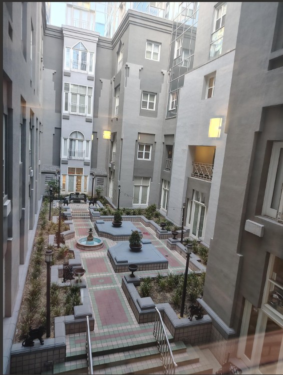 Marlboro Classic Apt & Redwood Square Image 198