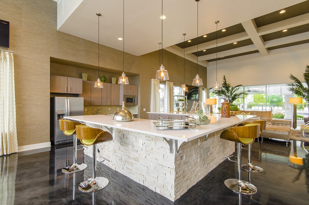 The Towers Woodland Image 9