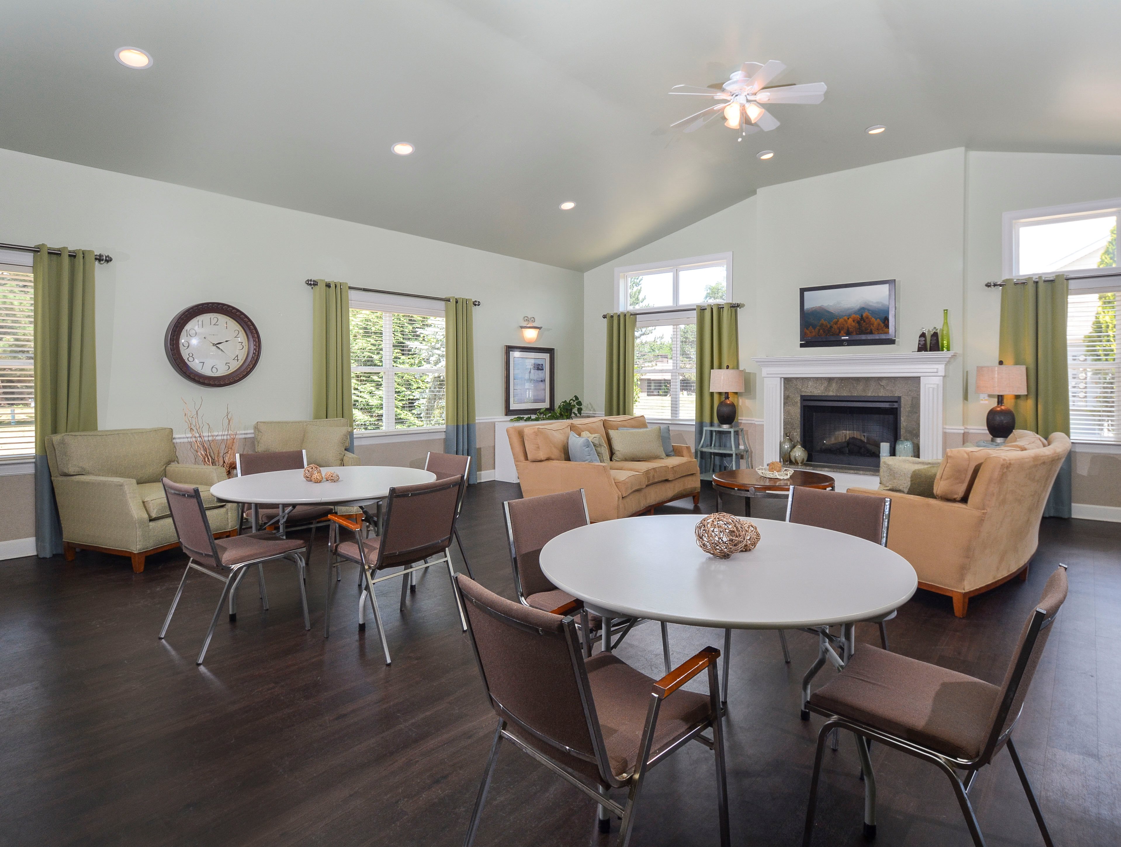 Chauncey Pointe Senior Apartment Homes Image 4