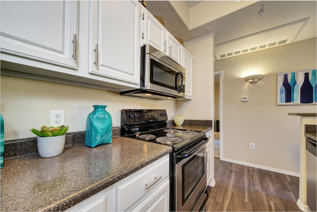 Tresa at Arrowhead Apartment Homes Image 28