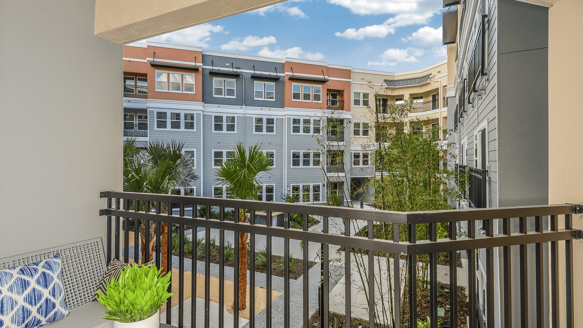 Grady Square Image 5