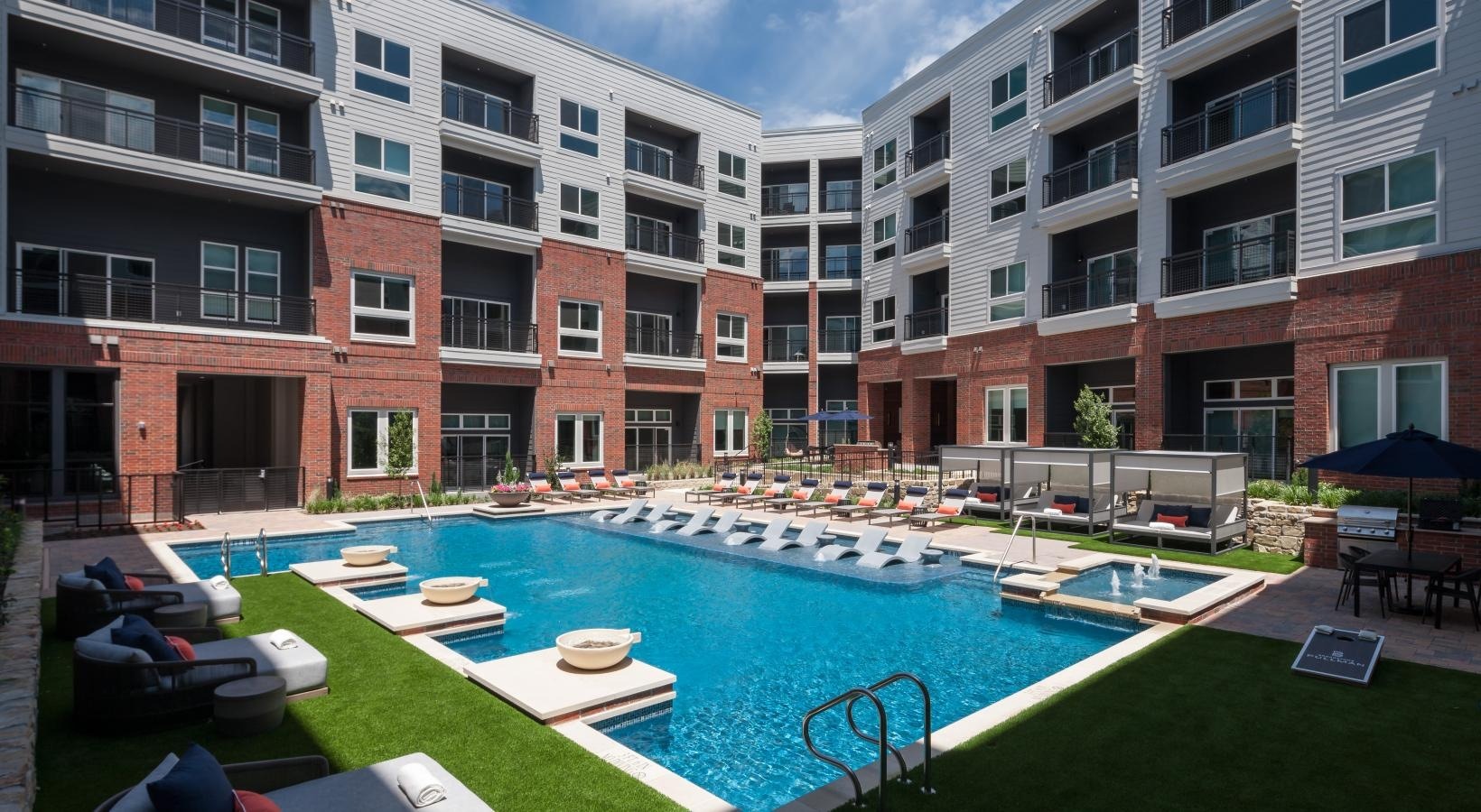 Bexford Pullman Image 2