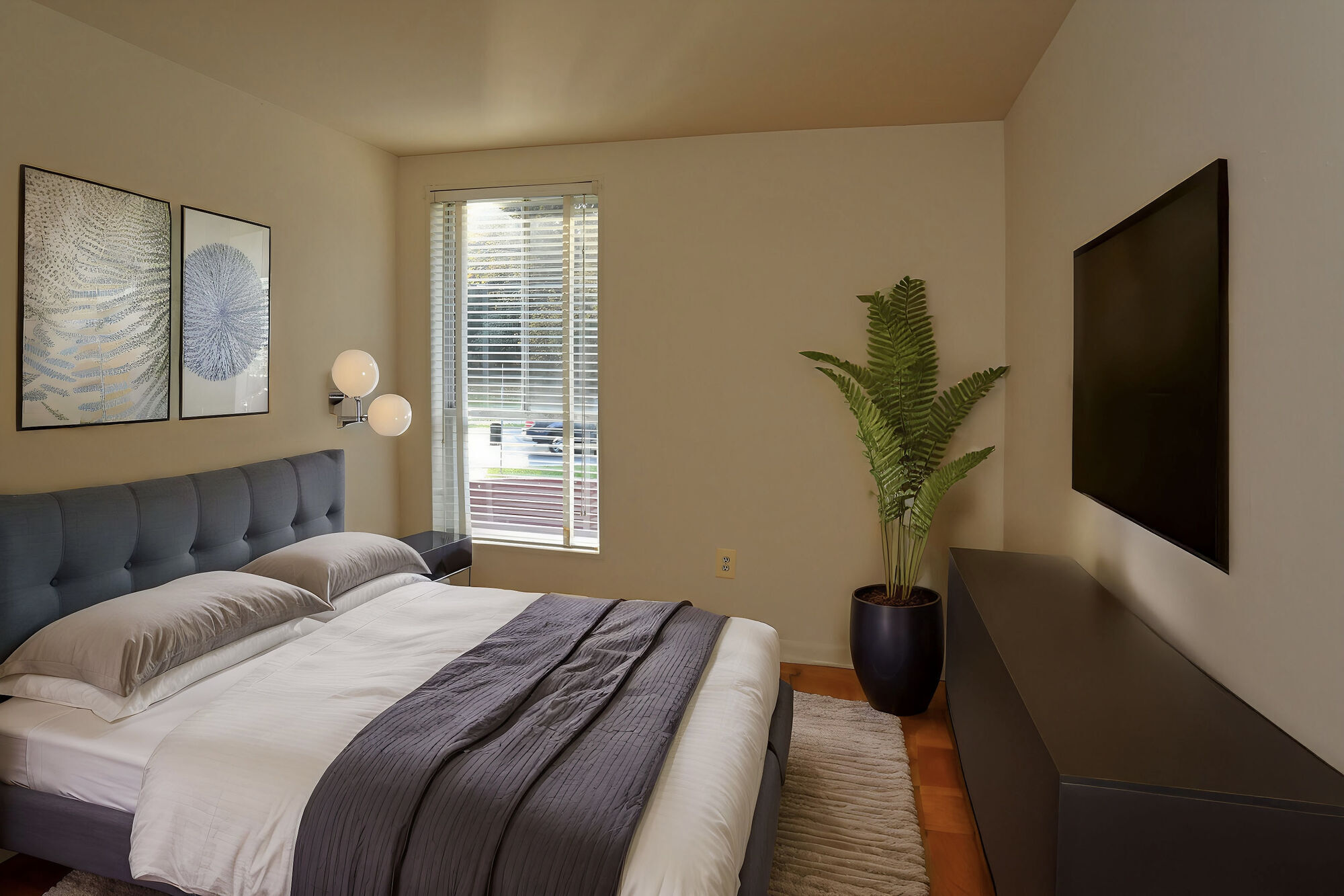 TOWNE CREST APARTMENTS Image 21