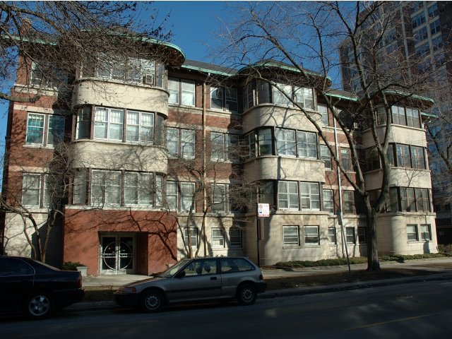 5337 S Hyde Park Boulevard Image 3