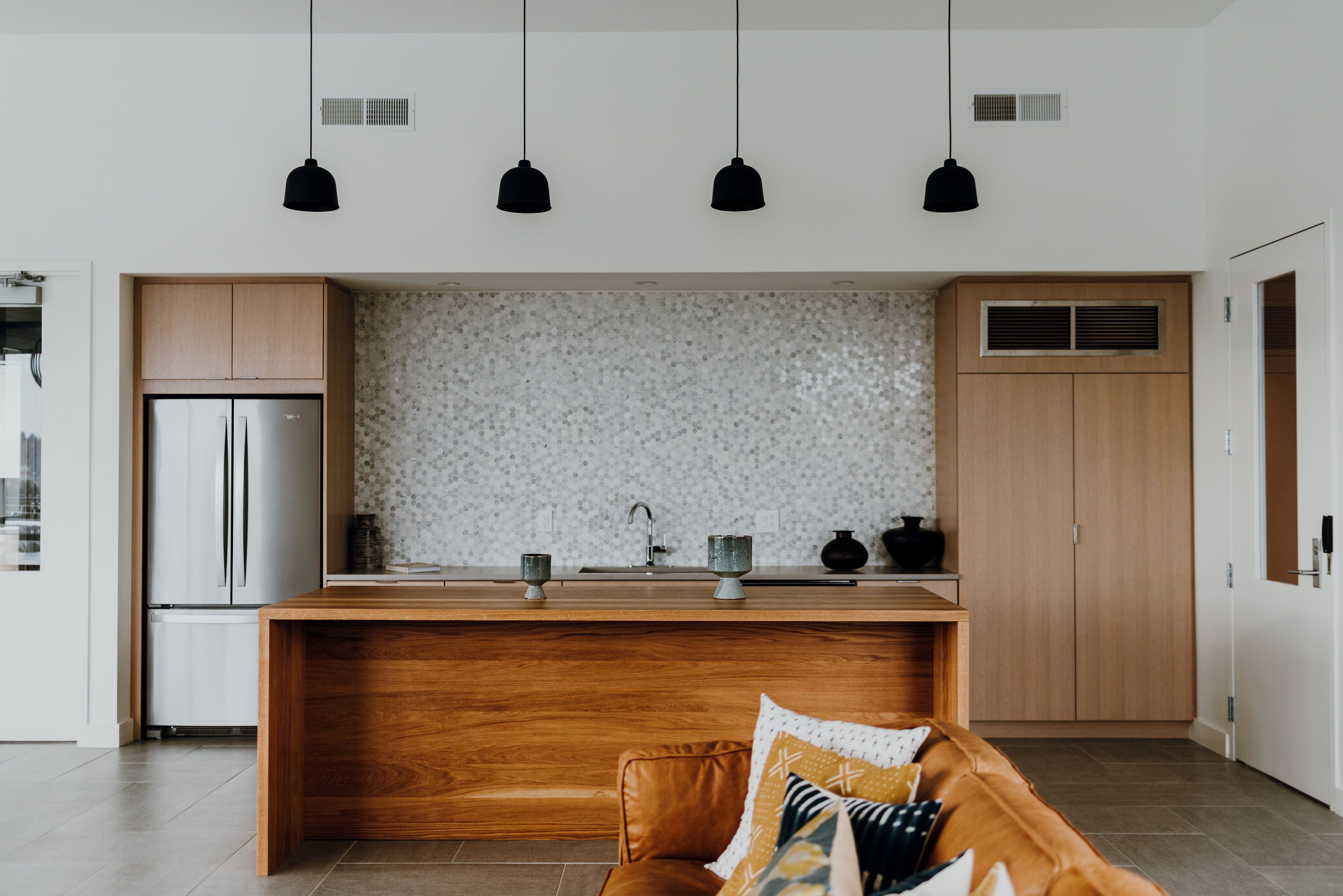 Upstairs at Van Aken Image 6