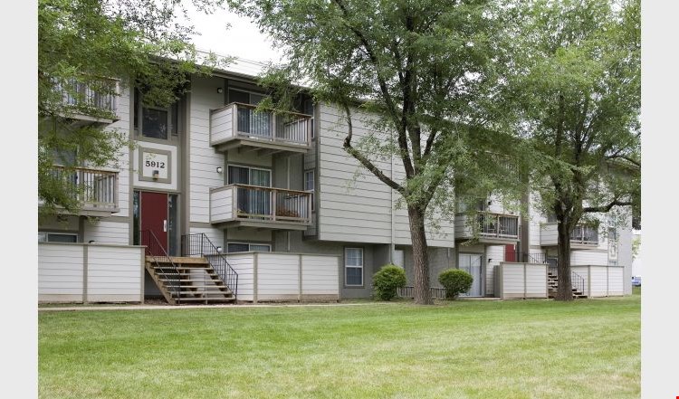 Apartments At Briarwood Gardens Grandview