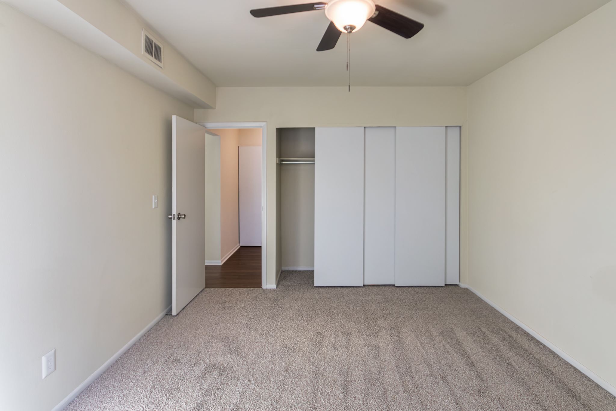 Romaine Court Image 31