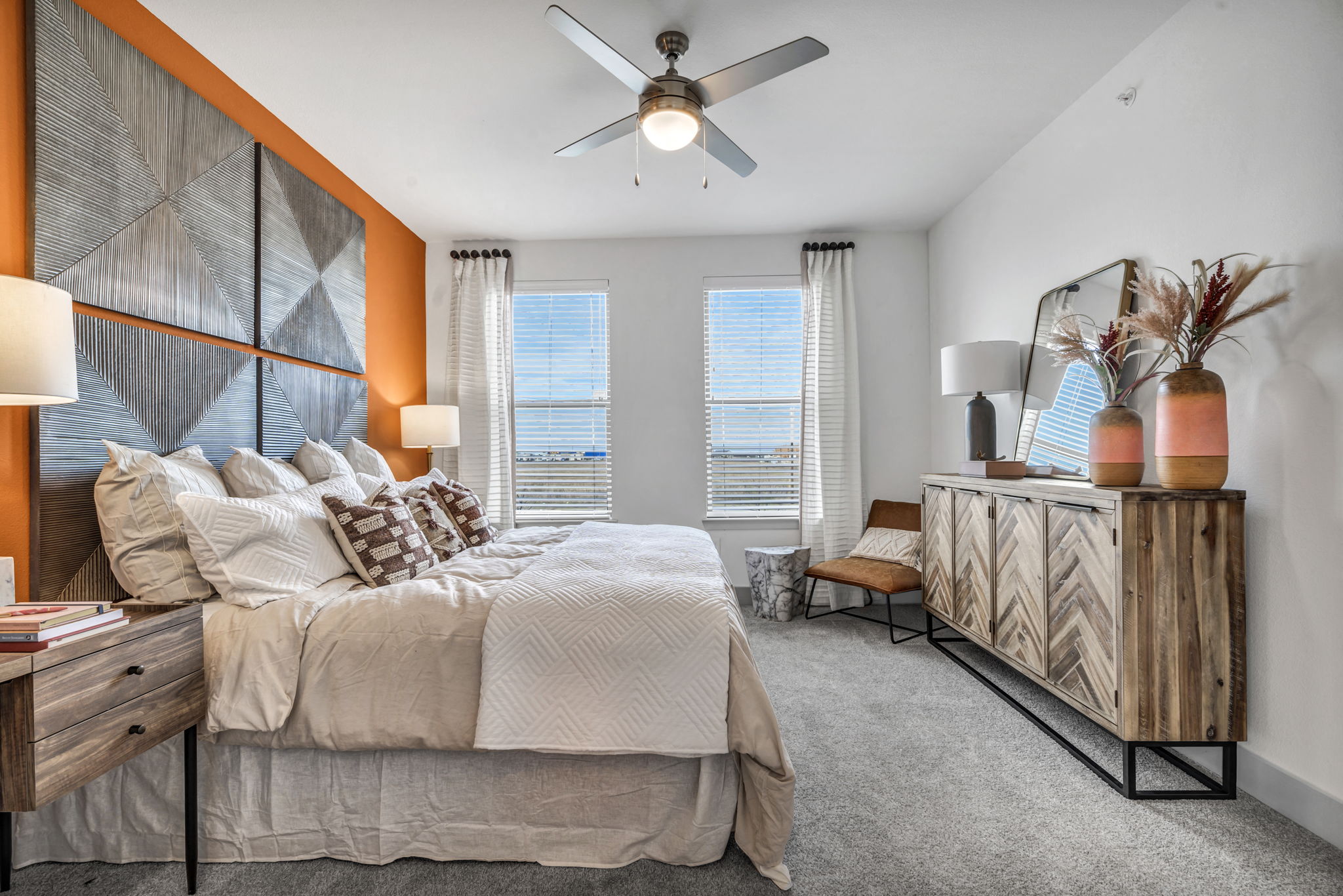 Axis Grand Crossing Image 54