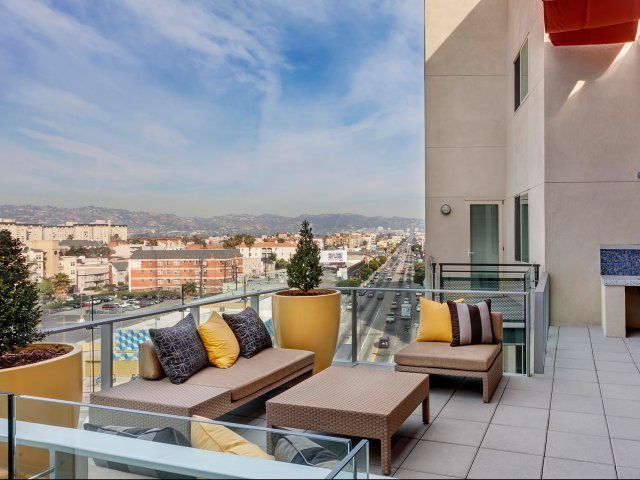 Wilshire La Brea Image 18