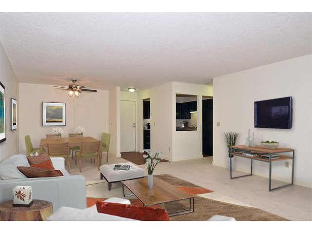 Open Floor Plans: Dining Room + Living Room