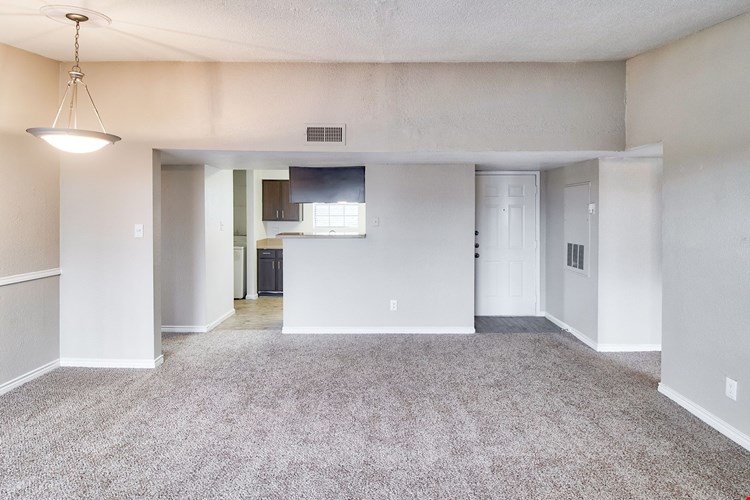 Promontory Point Apartments Image 17