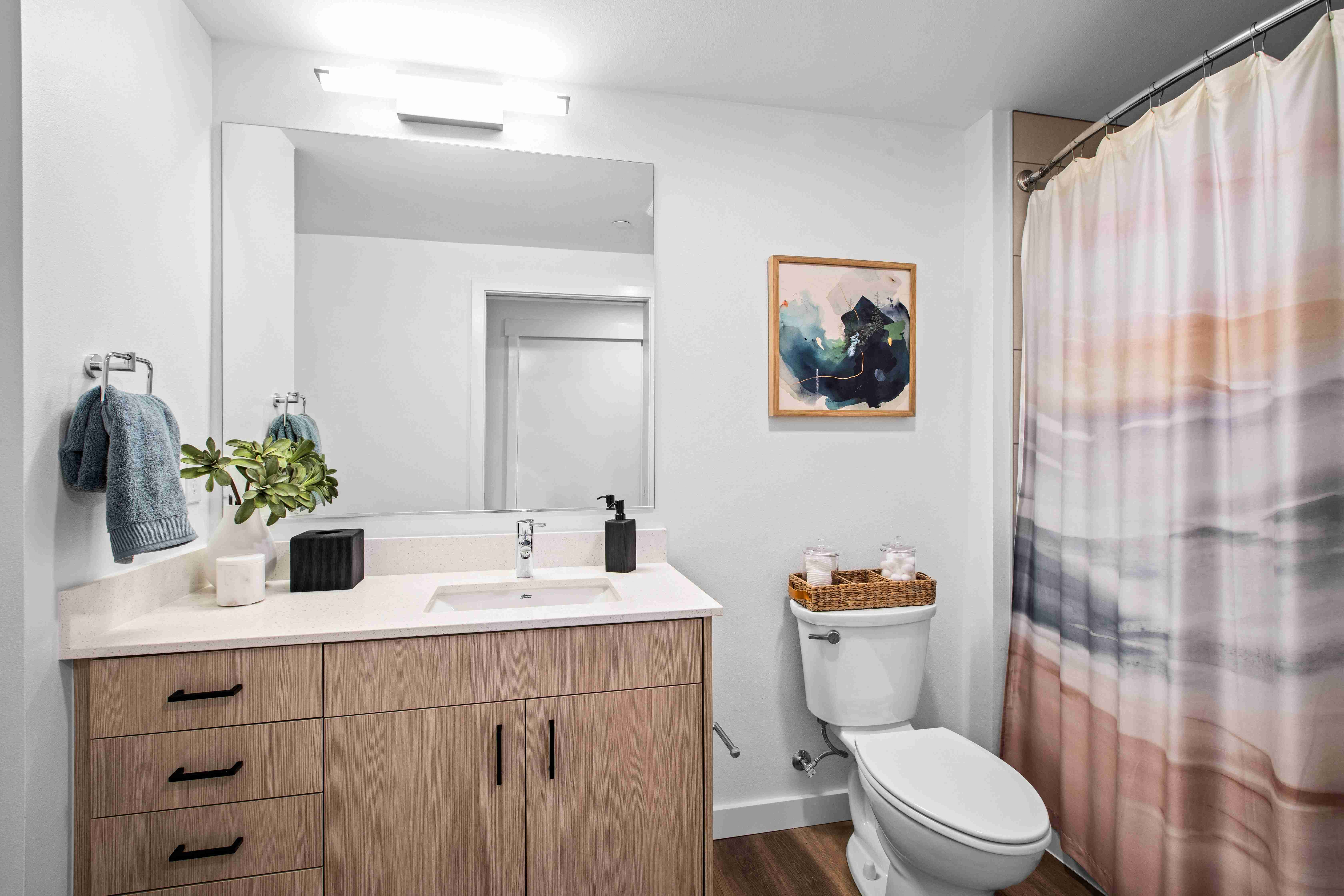 Corner 63 Image 7