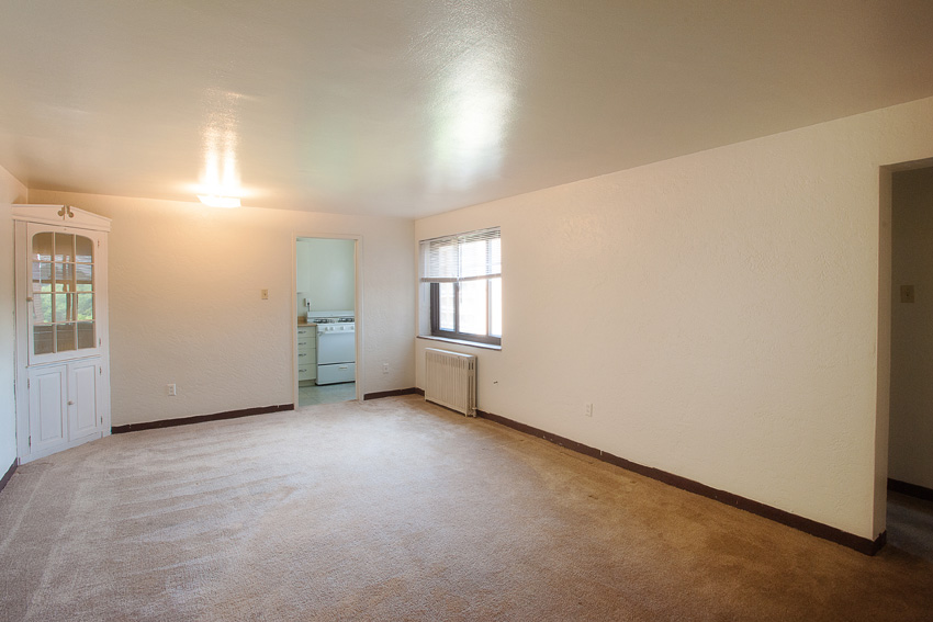 Hoodridge Court Apartments and Townhomes Image 4