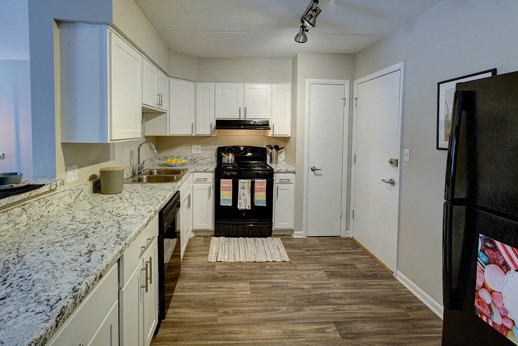 Axis at Westmont Image 12