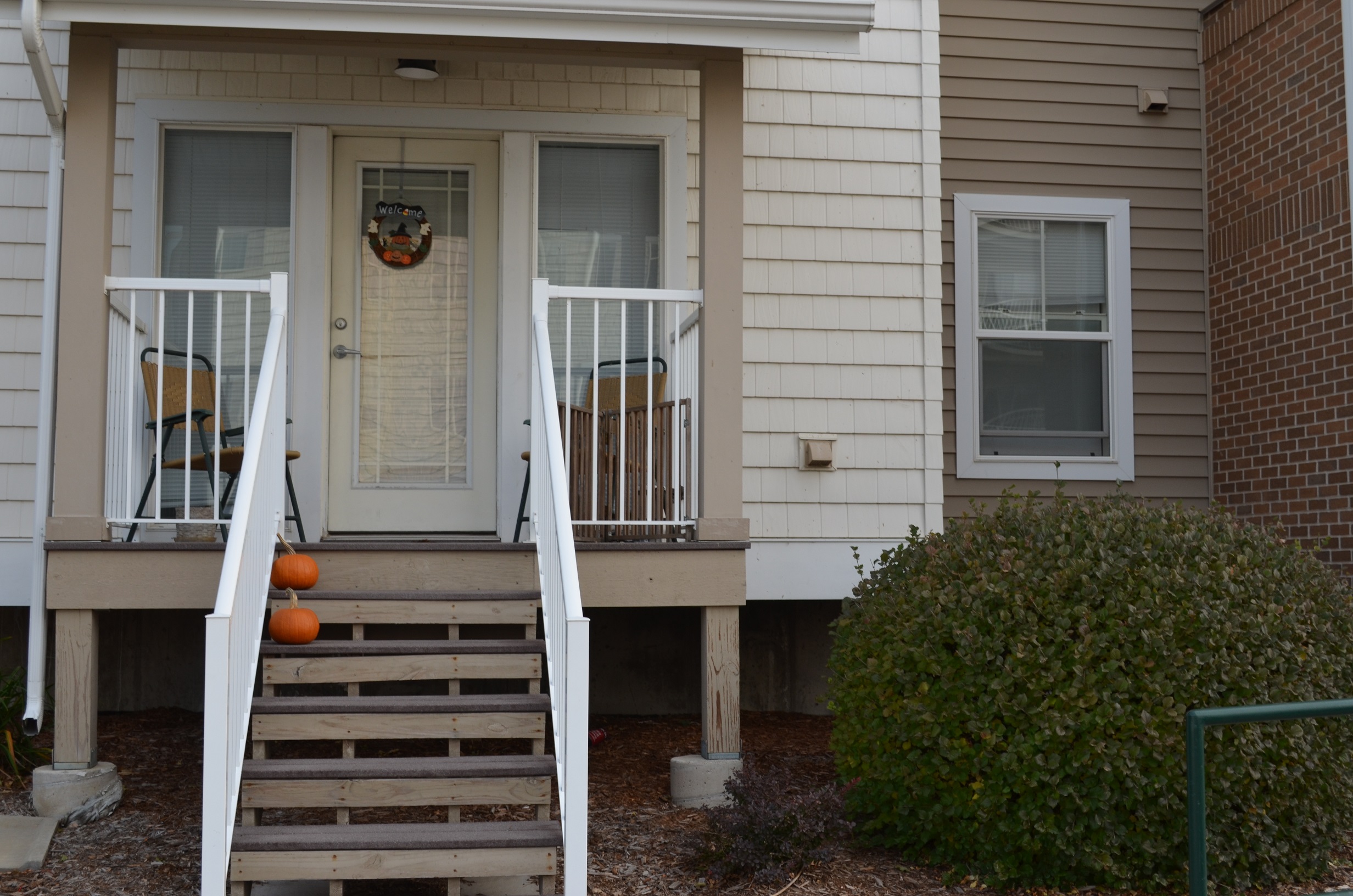 Separate Entrances (Select Units)