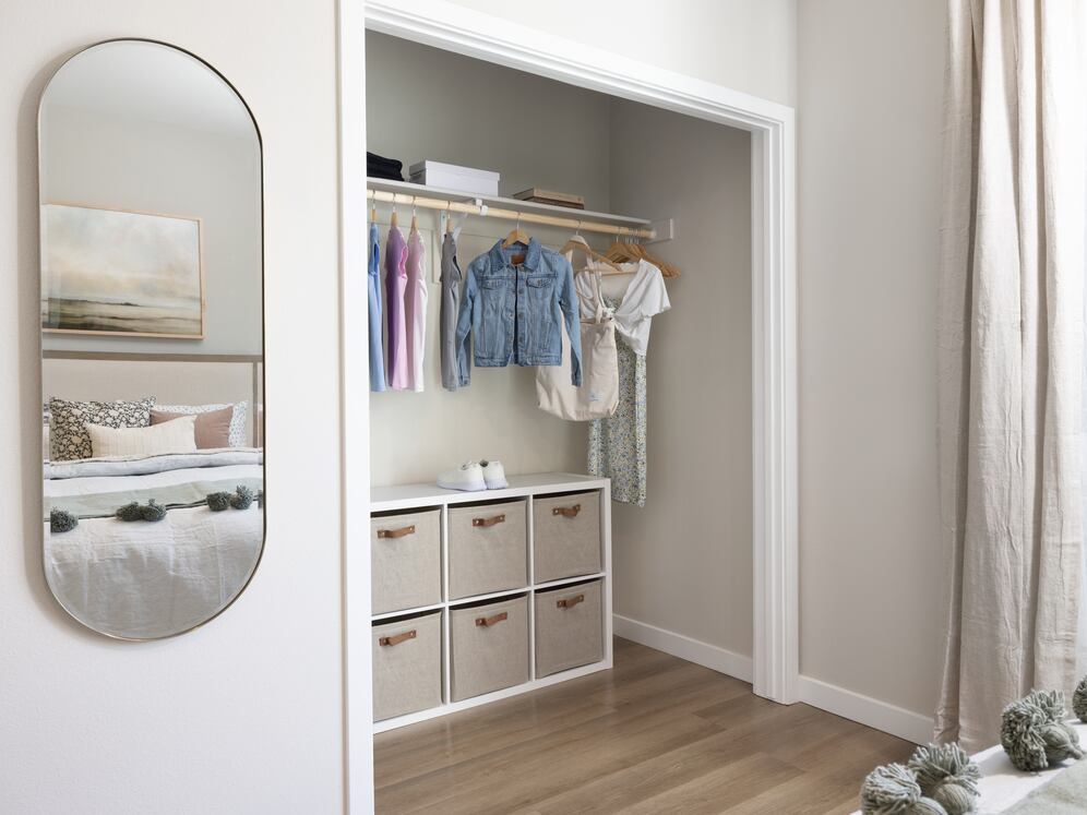 Signature Collection I 3-Bedroom Townhome Guest bedroom closet