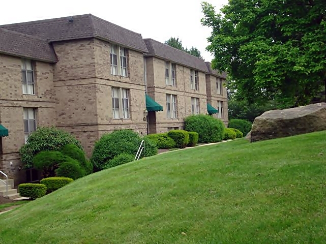 Top of the Hill Apartments Image 16
