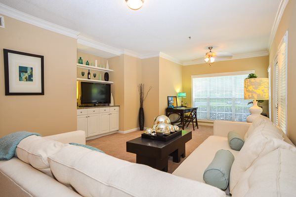 Highland Square Image 15