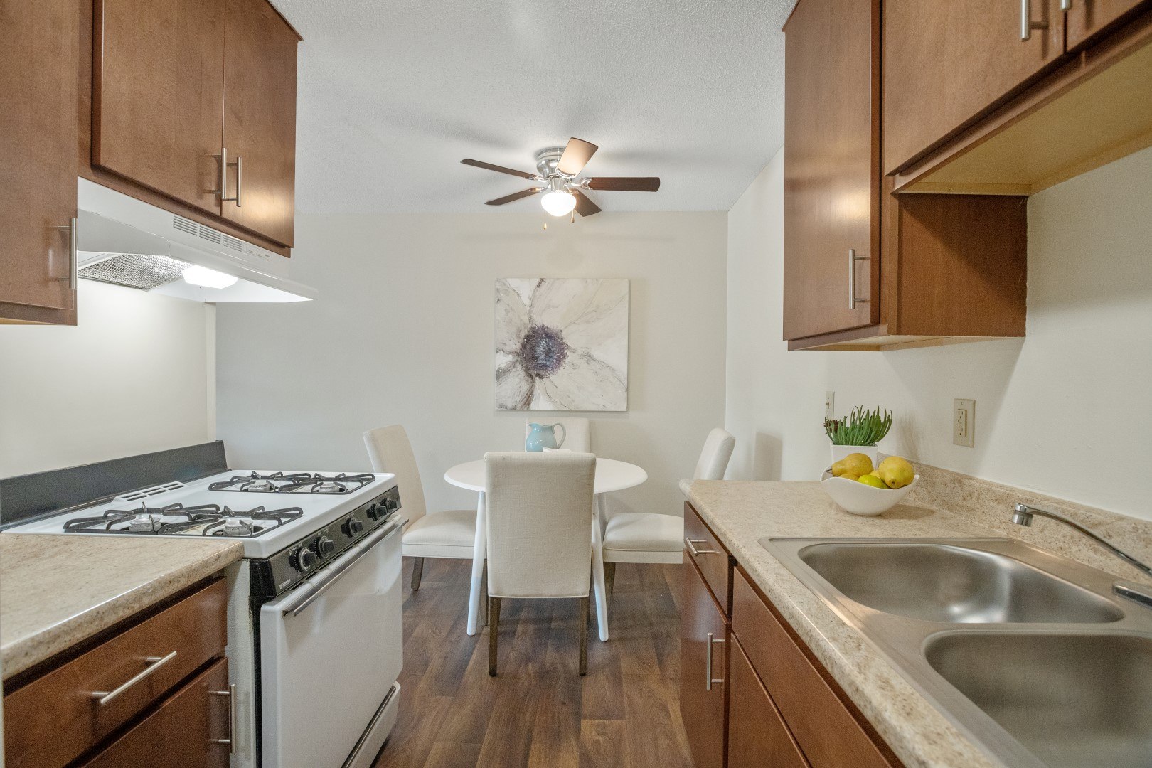 Point of America Apartments Image 1