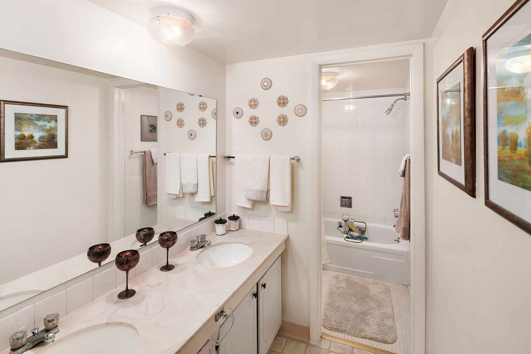 Regency Park Apartments Image 22