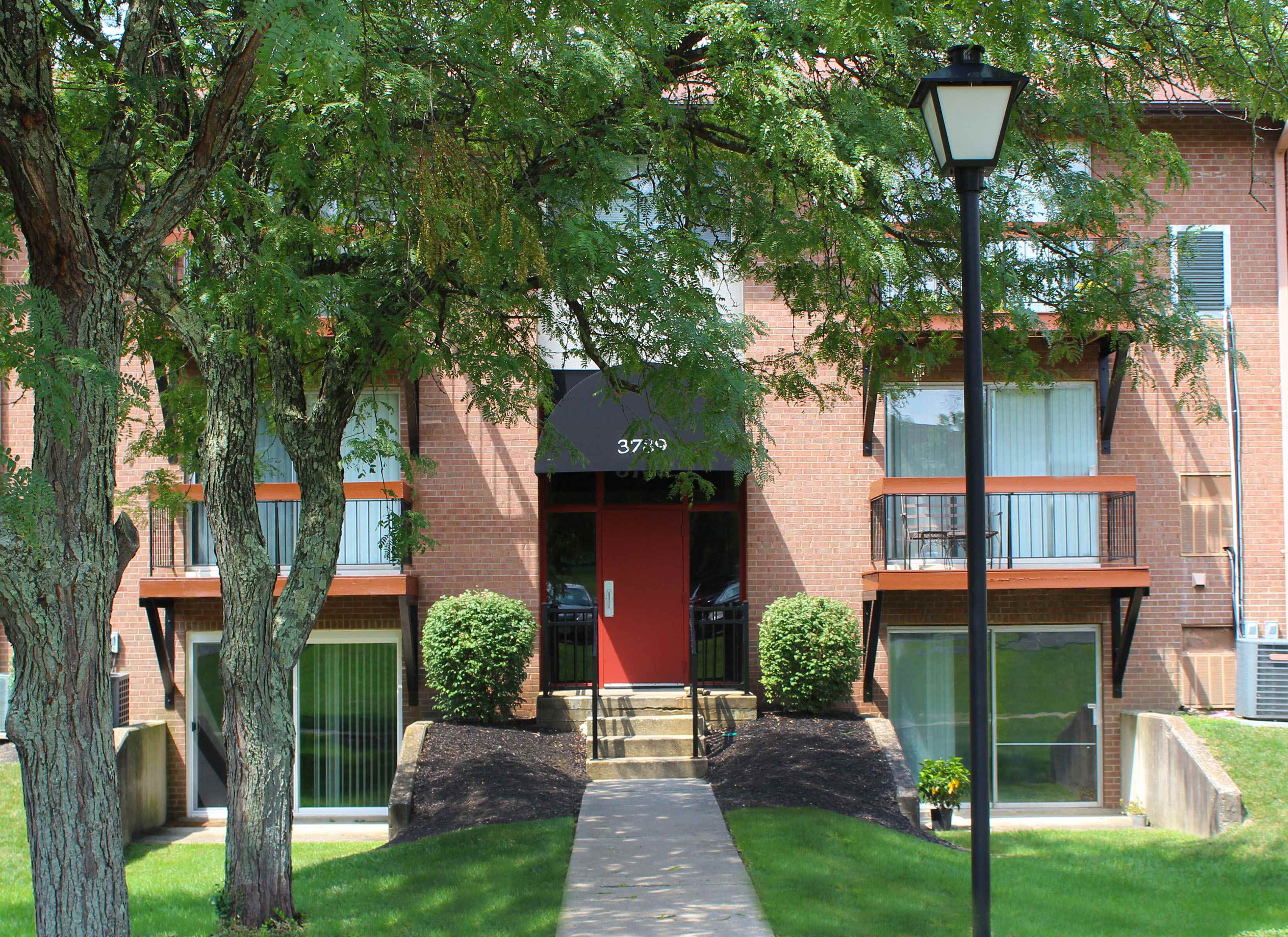 Fox Run Apartments Image 12