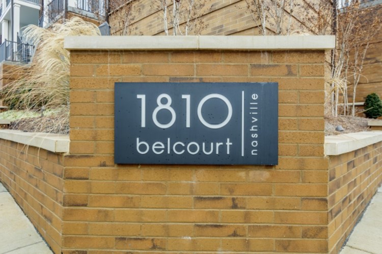 1810 Belcourt Image 20