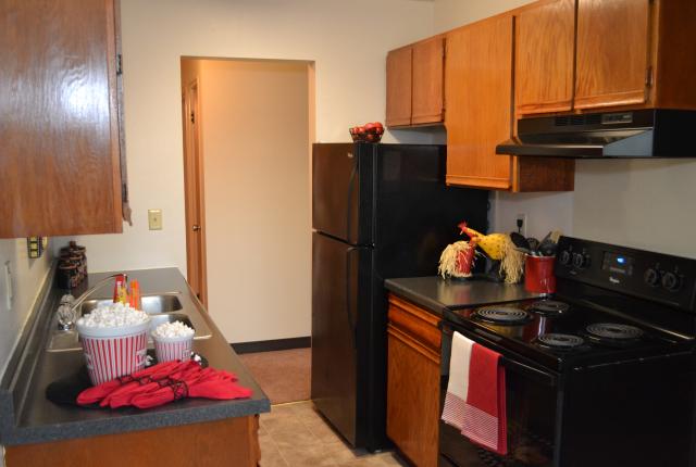 New Orleans Court Apartments and Townhomes Image 9