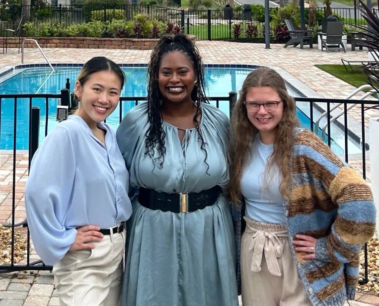 The friendly leasing team at Ridgemar Commons is here to help you find the perfect apartment home and make your move-in experience seamless from start to finish.