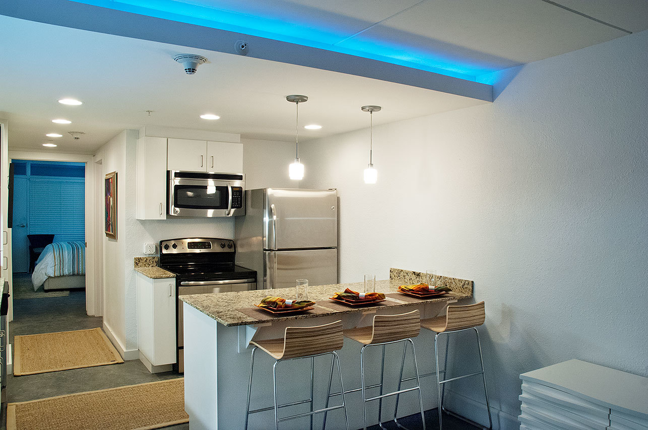 Palms on Main Image 10