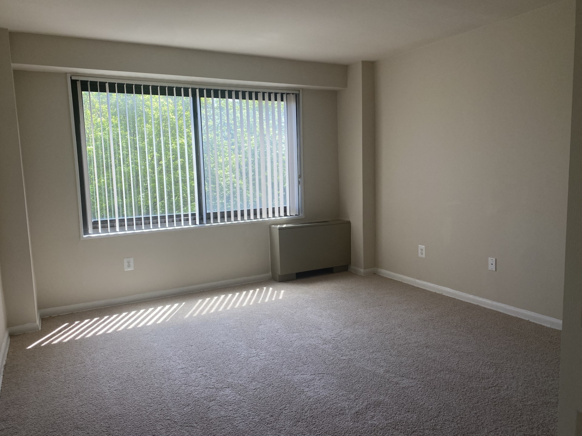 Silver Spring Towers Image 45