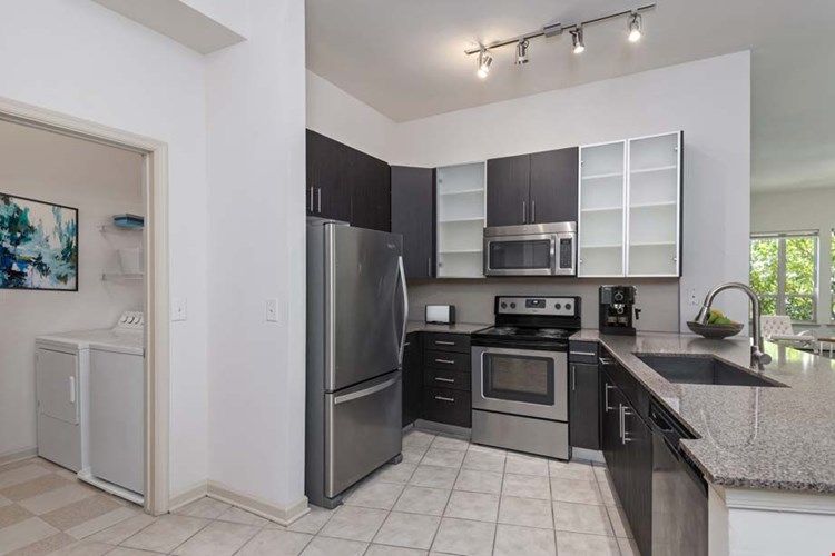 Camden Fairfax Corner Image 5