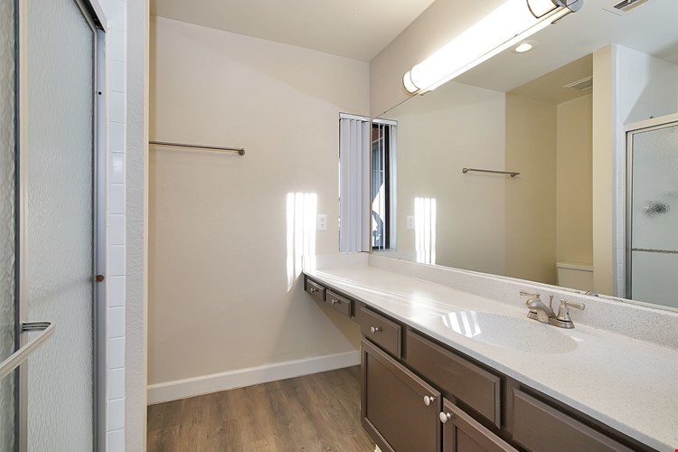 Renaissance Apartment Homes Image 16