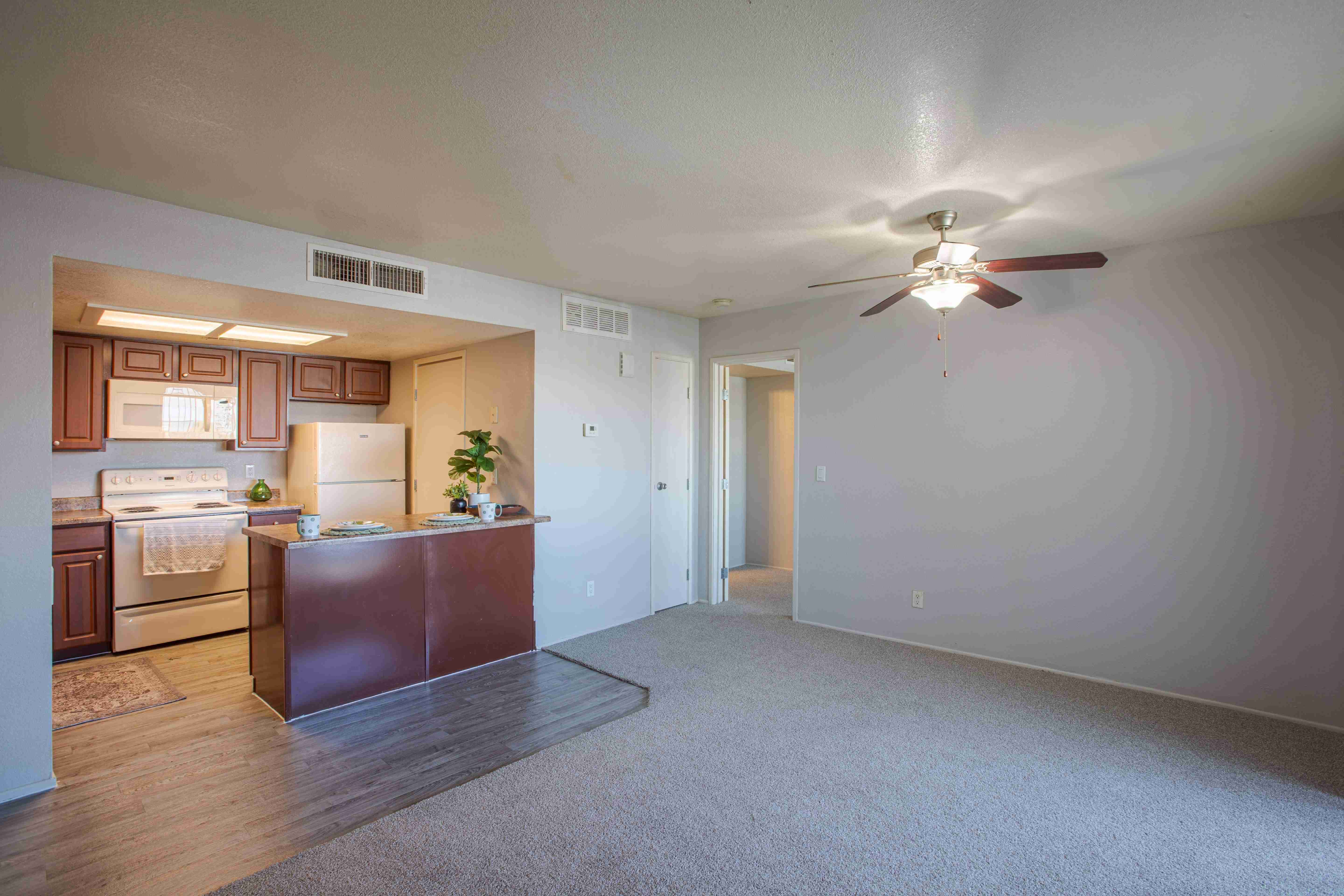 Peak at Oro Valley Image 6