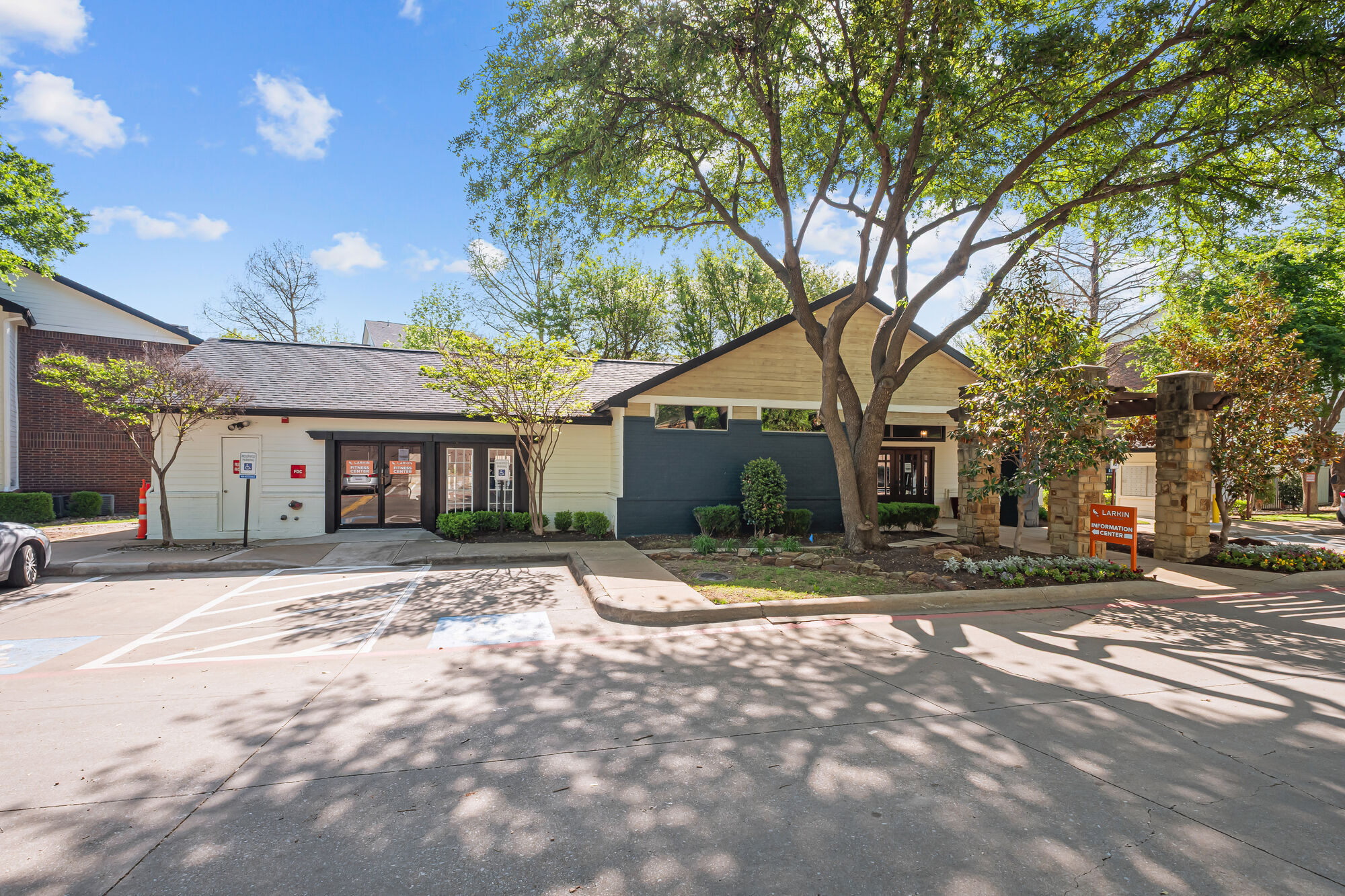 Larkin Apartment Homes Image 72