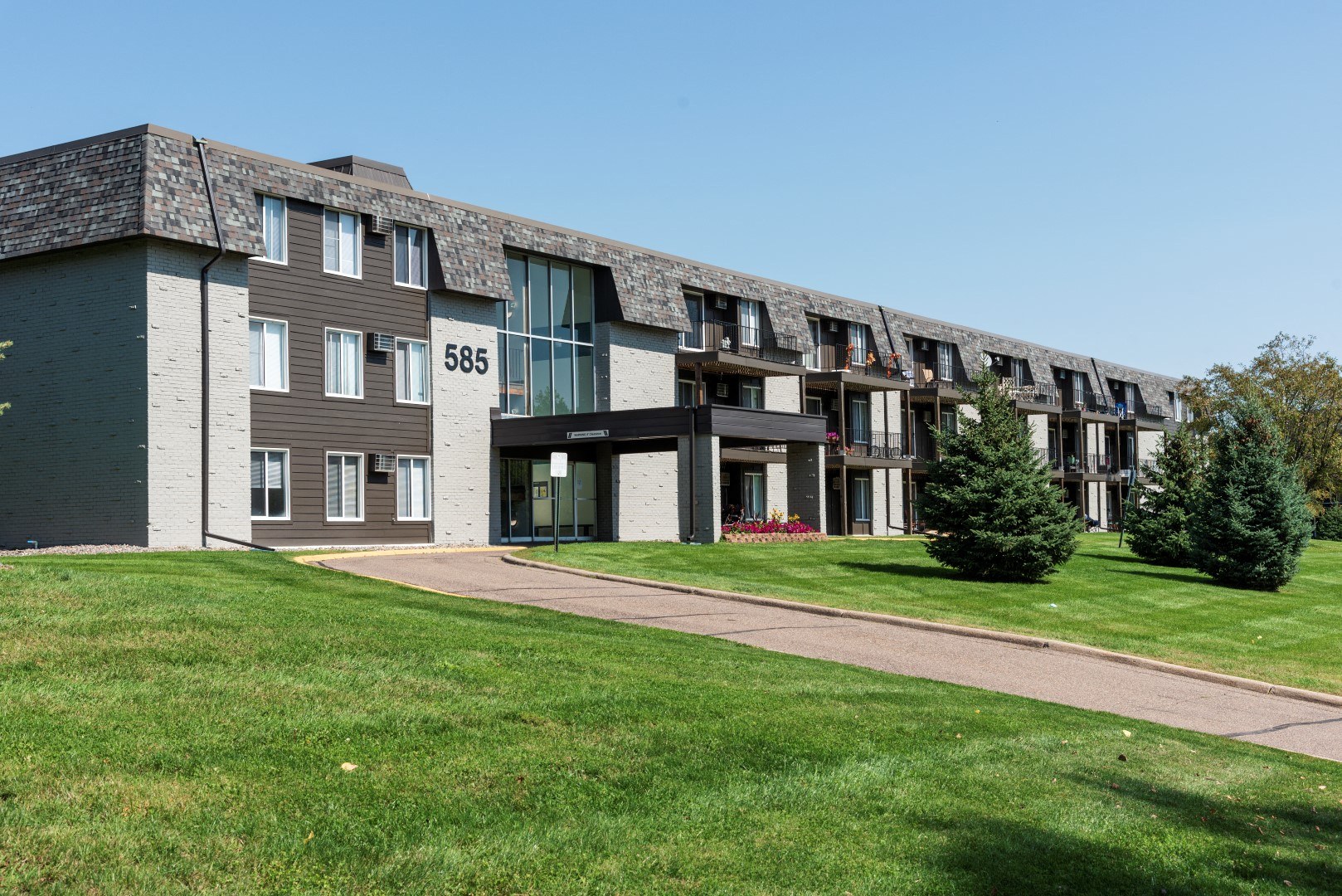 Shoreview Grand Image 32