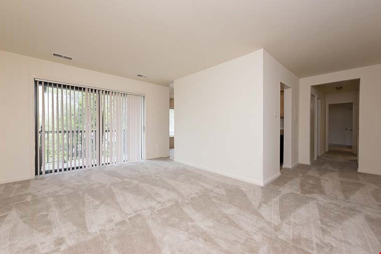 Montgomery Club Townhouses Image 12