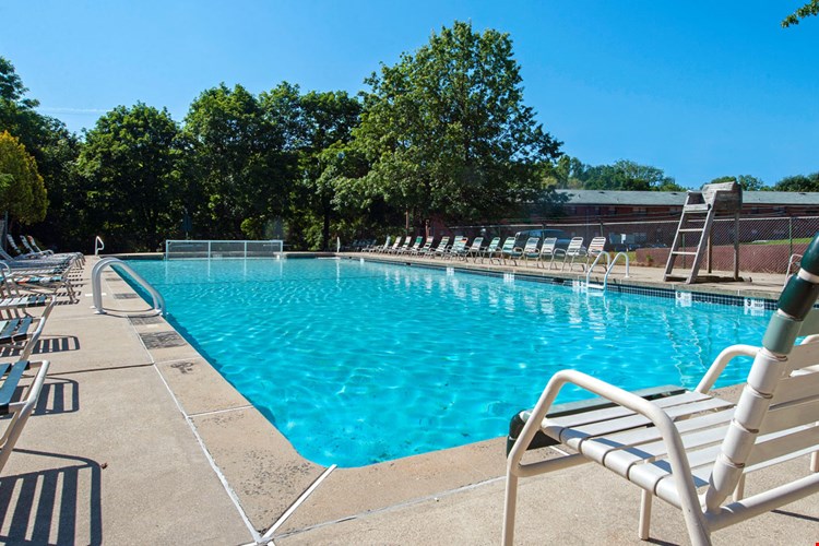 Cedar Arms Apartments Image 5