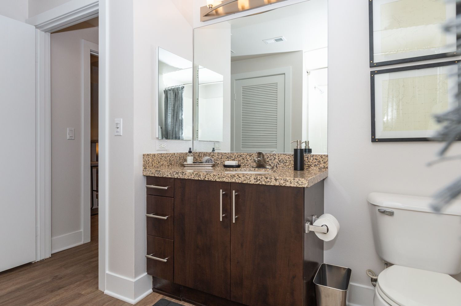 IMT Gallery 421 Image 21