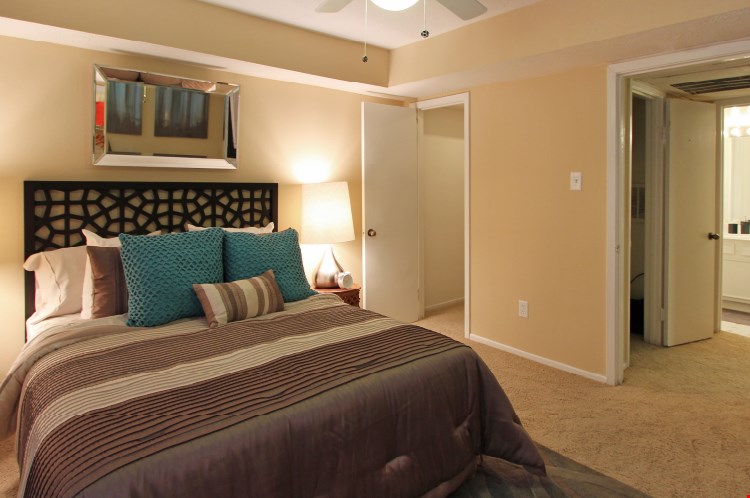 Waters of Winrock Apartments Image 15