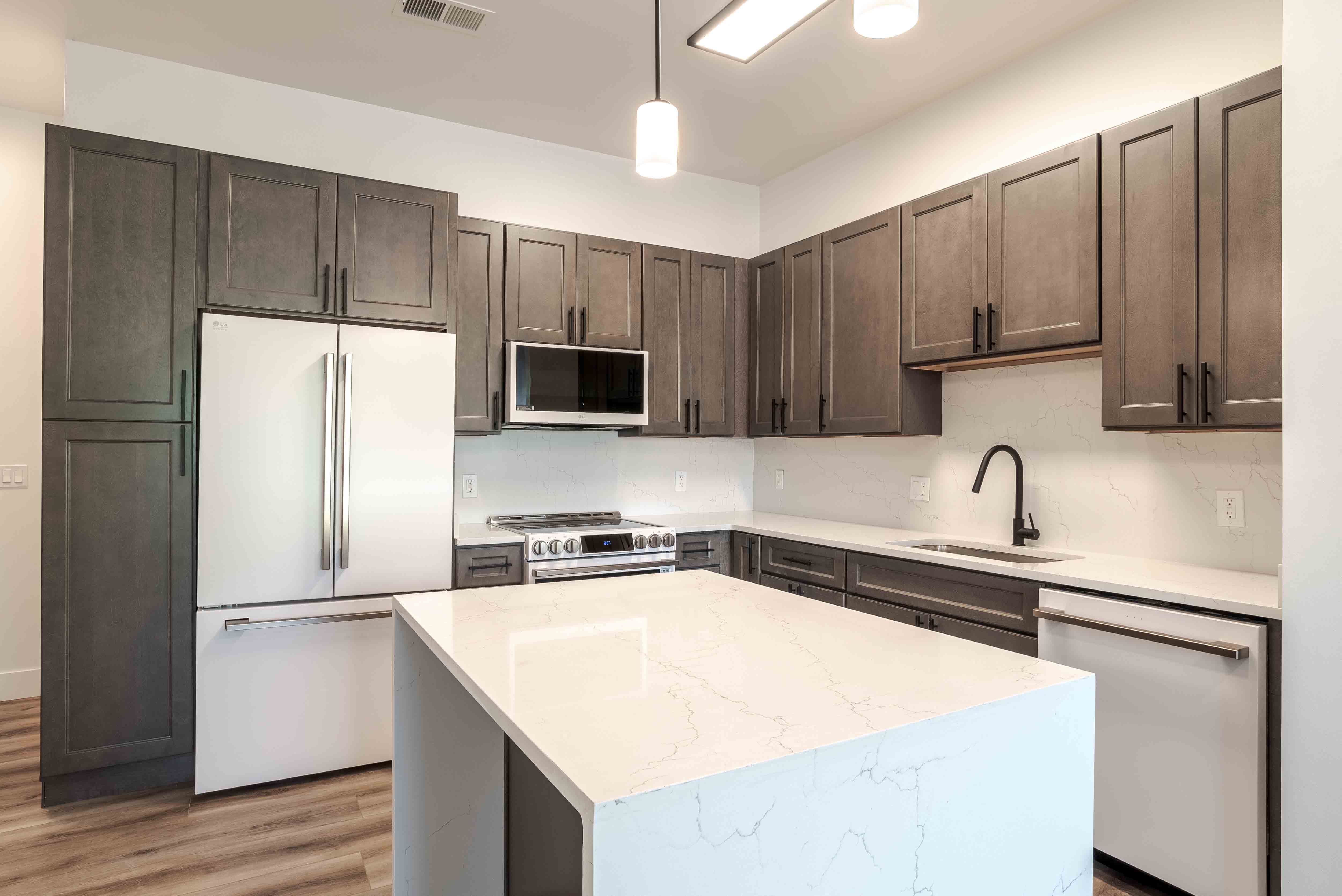 Midtown 205, Charlotte, NC, Premium London Fog