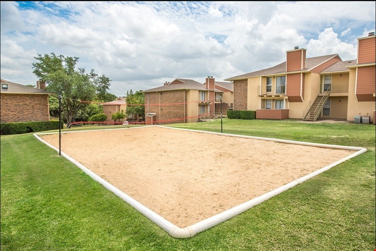 Apartments at 6500 South Dallas