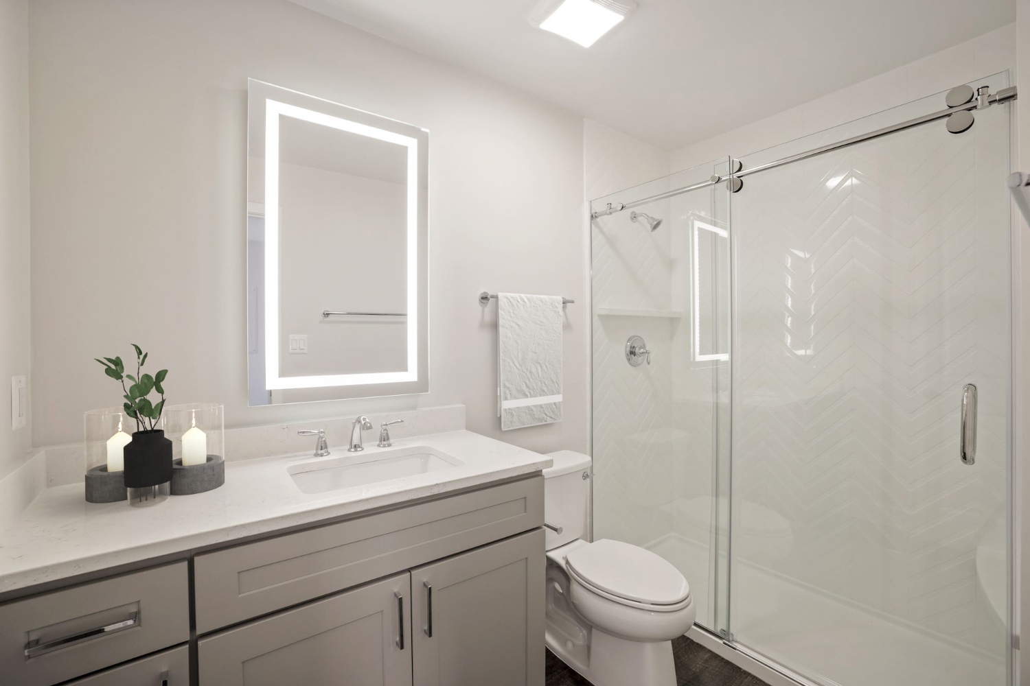 Lakeside Apartments Image 31