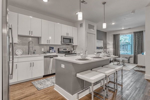 Allure on Parkway Image 19