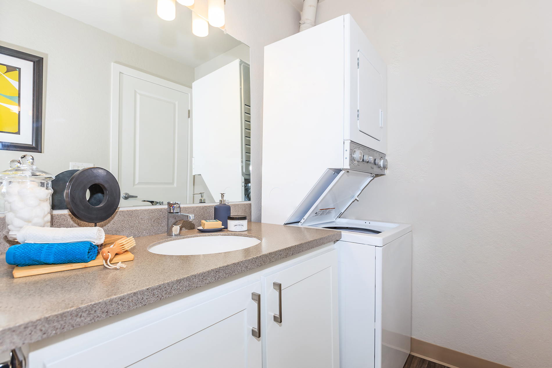 Chelsea by the Bay Image 9