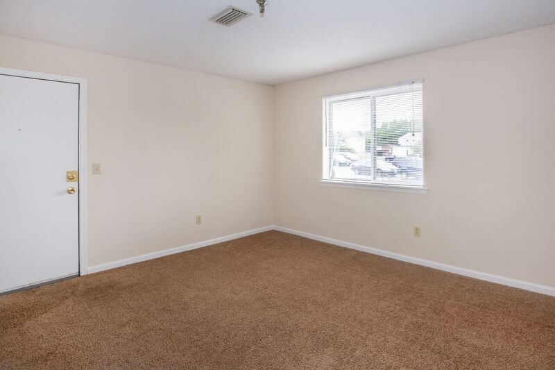 Lakeview Apartments Image 20