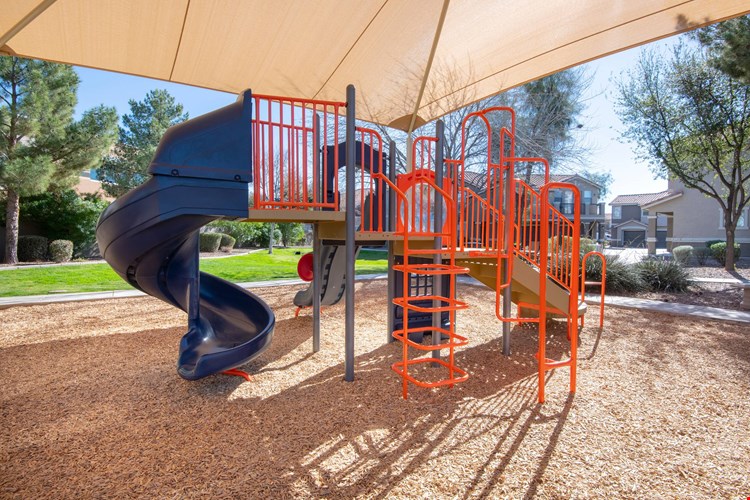 Villas On Hampton Avenue Image 12