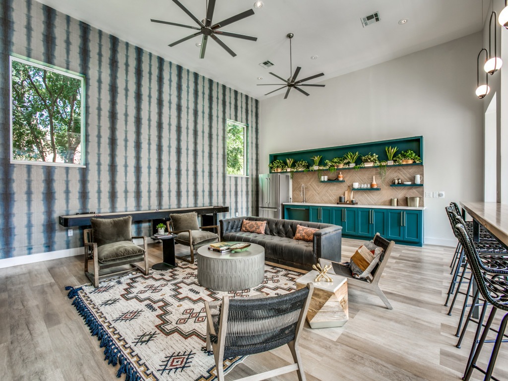 Aventura on Briar Forest Image 4