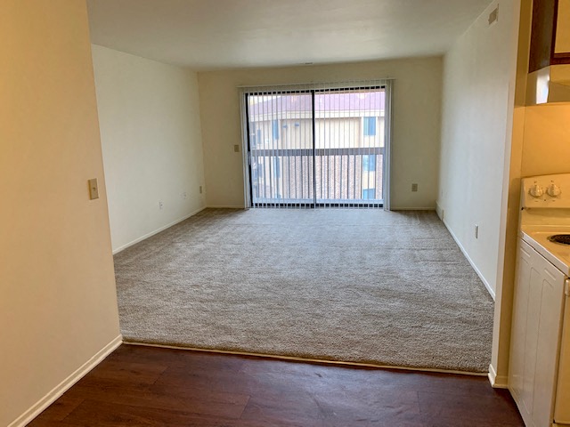 Lakeside Village Apartments Image 72